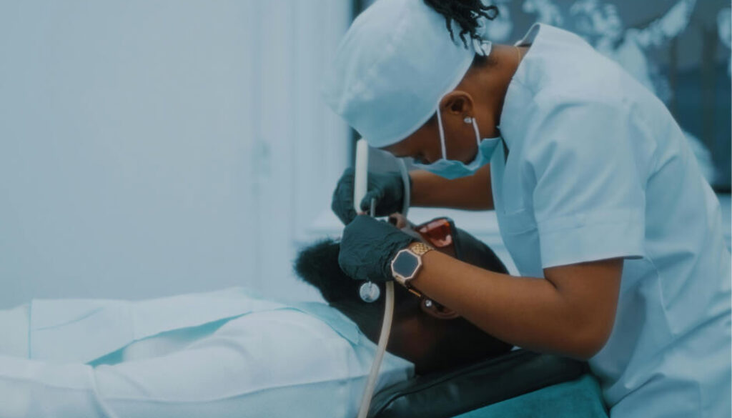 Root canal or extraction: what should you choose?