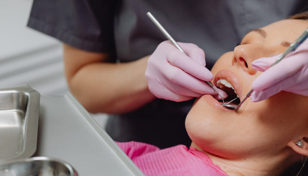 Small Hole in Tooth No Pain – What It Means